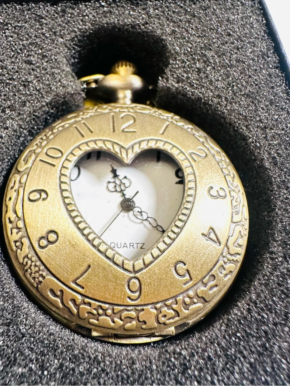 💛 HEART POCKET WATCH 💛 Antique Bronze-Tone Quartz • Ornate Vintage-Inspired Neck